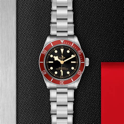 tudor black bay black or red